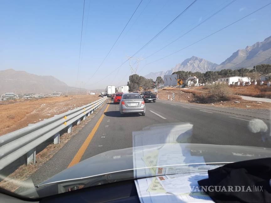$!Reportan tráfico lento por accidente en la carretera Libre Monterrey-Saltillo