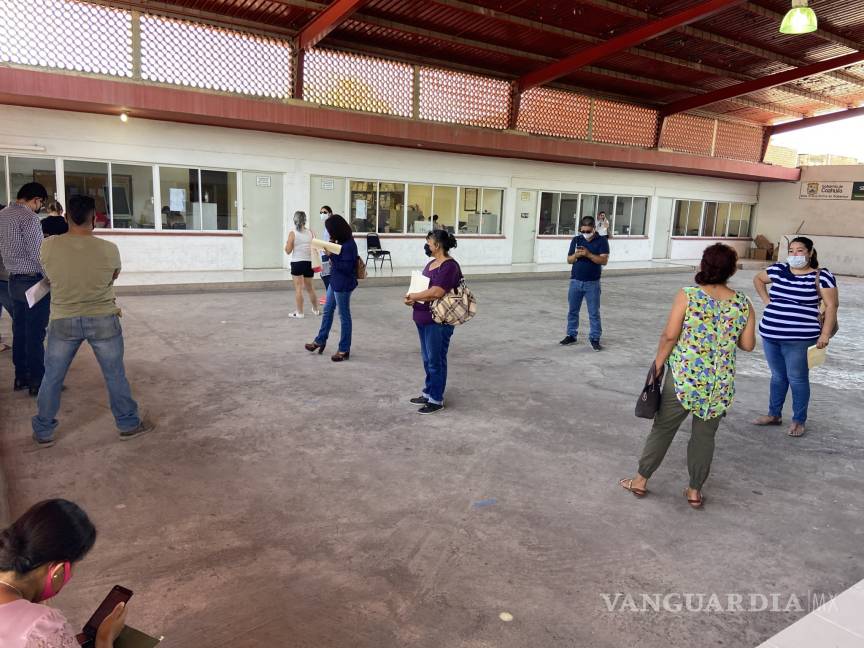 $!Desbandada por cierre de colegios genera caos en Monclova