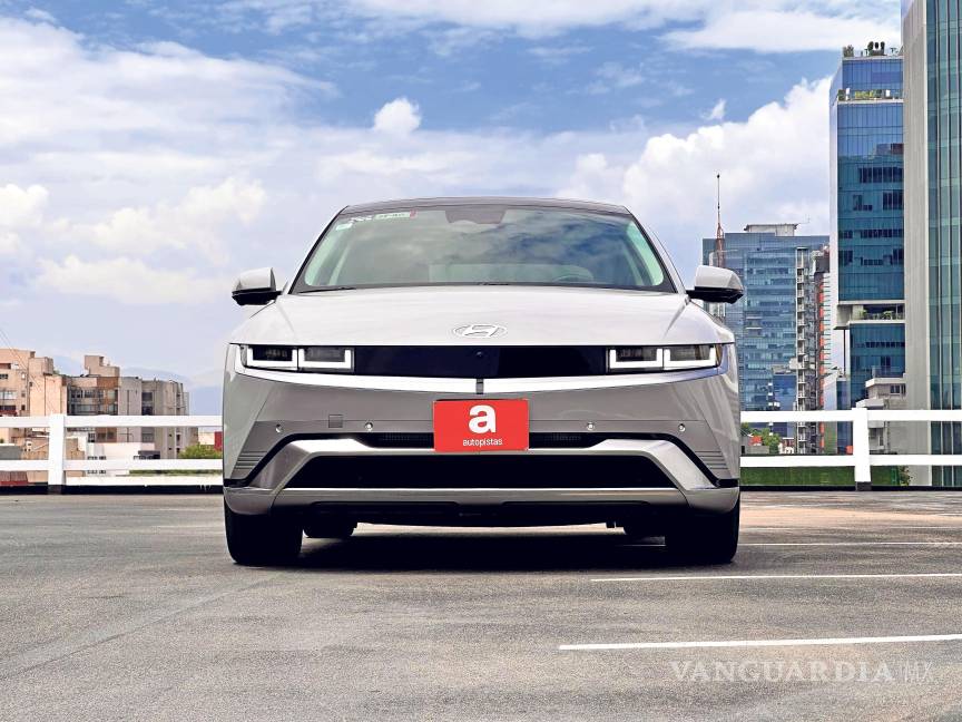 $!Con 321 hp y torque instantáneo, la aceleración del Ioniq 5 se siente tan directa como adictiva.