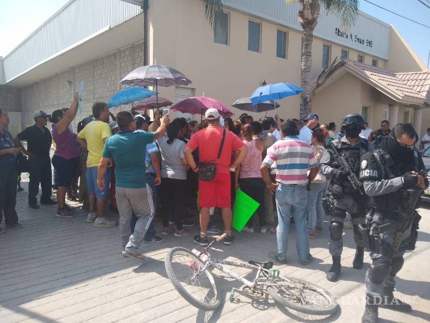 Comunidad protesta porque no se les considera en la ruta de camión Torreón-San Pedro