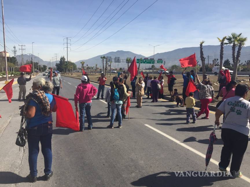 Antorcha campesina bloquea vialidades en evento de la SAGARPA