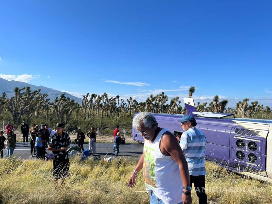 Volcadura de autobús deja ocho pasajeros heridos en carretera Saltillo-Zacatecas; conductor dormitó