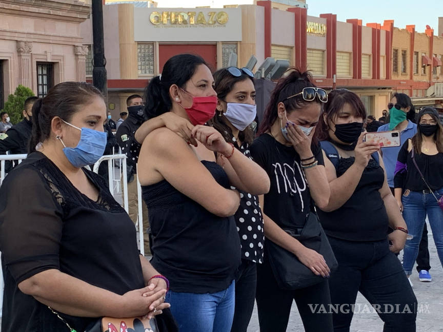 $!Mujeres se manifiestan por Claudia y las 22 muertas más de Coahuila