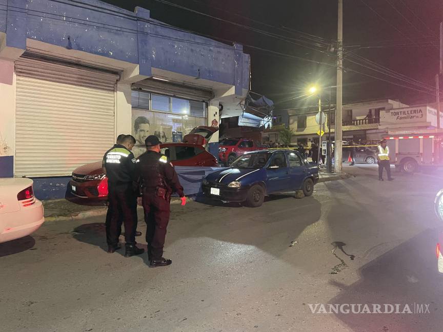Muere albañil prensado entre dos vehículos en Saltillo; conductor fue detenido
