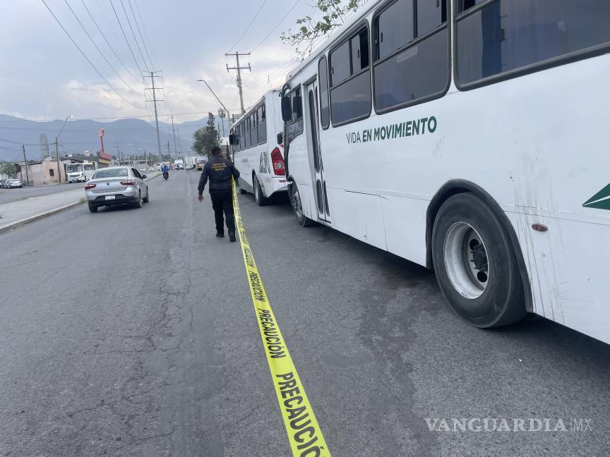 Hallan sin vida a chofer de transporte de personal en Saltillo