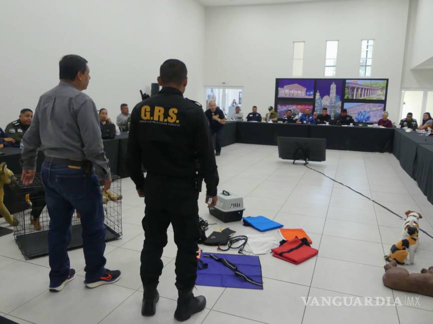 $!El curso de primeros auxilios para animales de compañía incluyó técnicas de restricción, transporte seguro, atención a heridas, fracturas, envenenamientos y maniobras de reanimación cardiopulmonar.