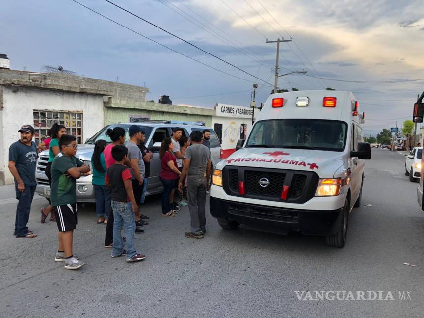 $!Niña es arrollada por camioneta en colonia El Salvador de Saltillo