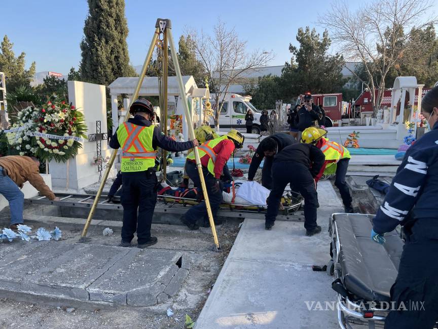 Mujer cae en una cripta del panteón Santo Cristo de Saltillo