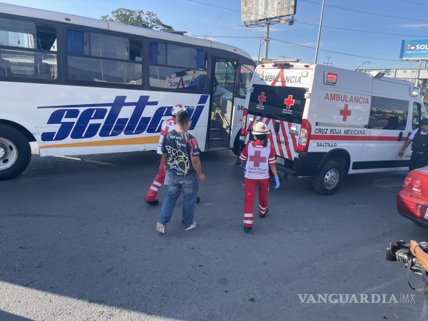 Accidente vial en el periférico Luis Echeverría Álvarez de Saltillo causa cierre de tráfico