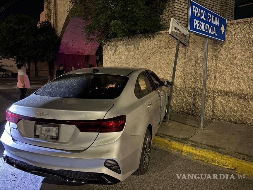 $!El conductor presentaba aliento alcohólico, por lo que fue detenido por las autoridades.