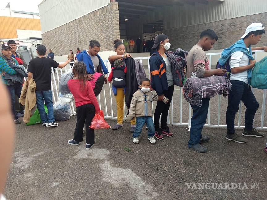 Piden a migrantes respeto y orden, pero que también ayuden en tareas de limpieza en Piedras Negras