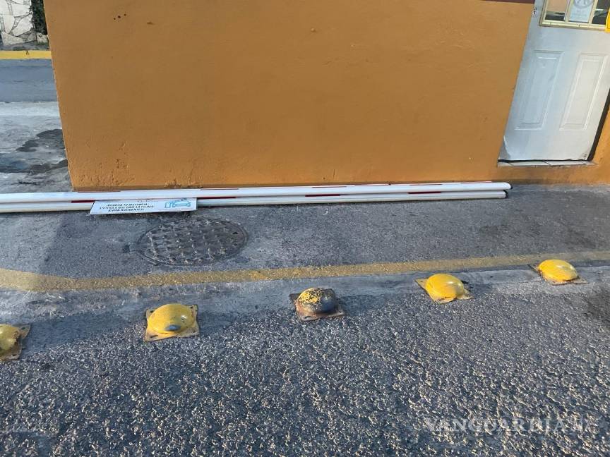 Retiran plumas de acceso a fraccionamiento Las Quintas al norte de Saltillo