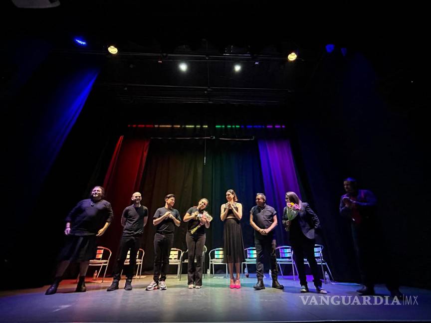 $!Quienes integran la compañíaa teatral representarán algunas letras del colectivo LGBTTTIQ+, como lesbiana, gay, bisexual, hombre y mujer trans y personas no binaries.
