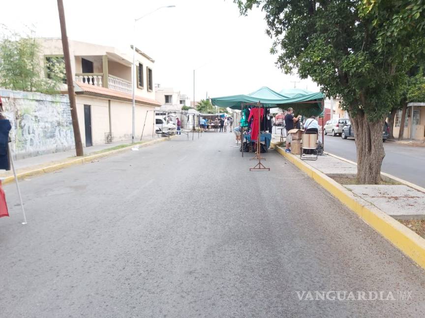 $!Tianguis Fovissste en Torreón reanuda actividades bajo protocolos sanitarios