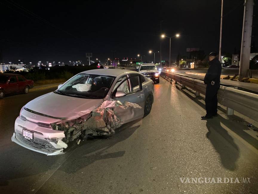 $!Elementos de Tránsito Municipal realizaron la detención del conductor, quien presentaba aliento alcohólico.