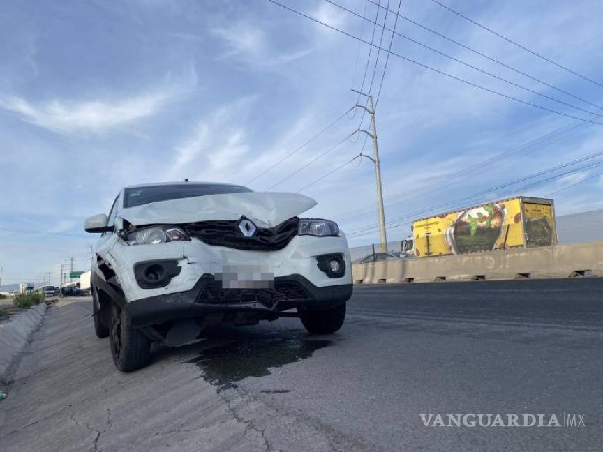 $!La conductora del Renault Kwid relató cómo fallaron los frenos justo antes del impacto.