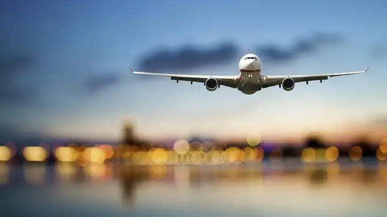 Volaris y Viva Aerobus, junto a otras aerolíneas en todo el mundo, alertó a sus clientes que por motivos de actualización de software de los aviones Airbus A320 a nivel mundial, se cancelarán y retrasarán vuelos.