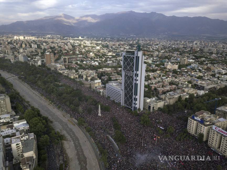 $!Chile vive la mayor ola de protestas de su era democrática