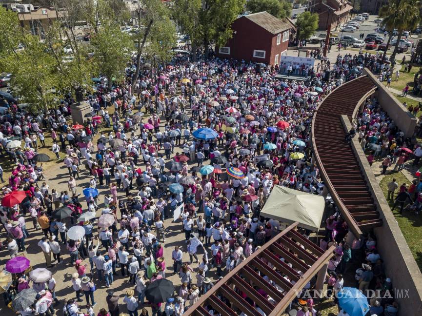 Así toman las calles y plazas miles de mexicanos para defender al INE (Fotos)