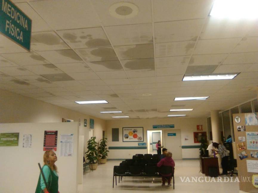 Lluvias revelan gran cantidad de goteras en el Centro Estatal del Adulto Mayor en Saltillo