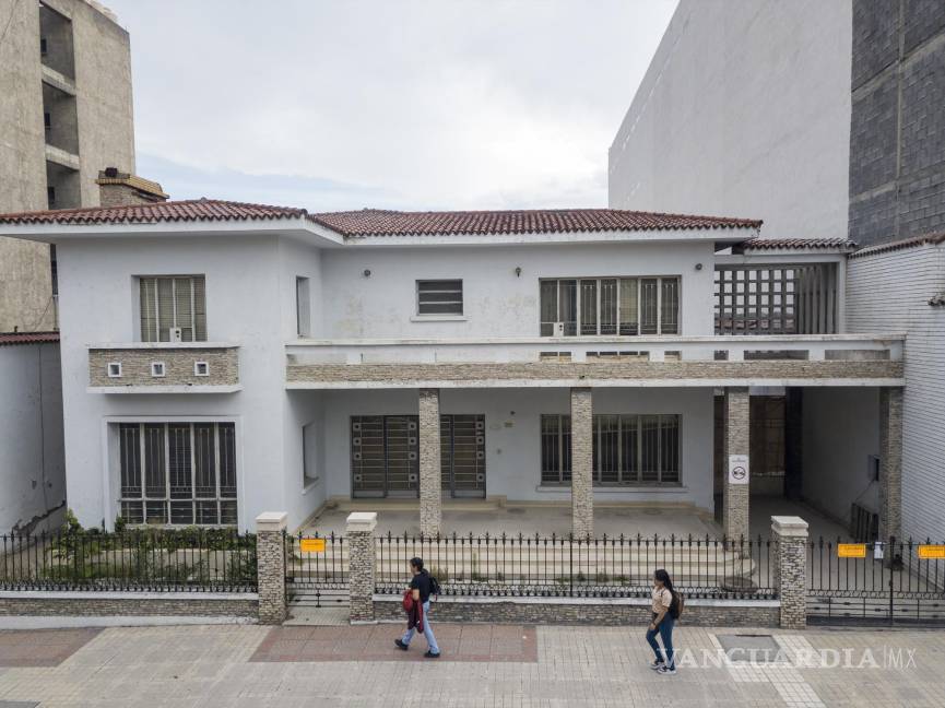 $!Esta vivienda fue obra del arquitecto Alfonso Gómez Lara, desde hace décadas es valorada por su estilo modernista.
