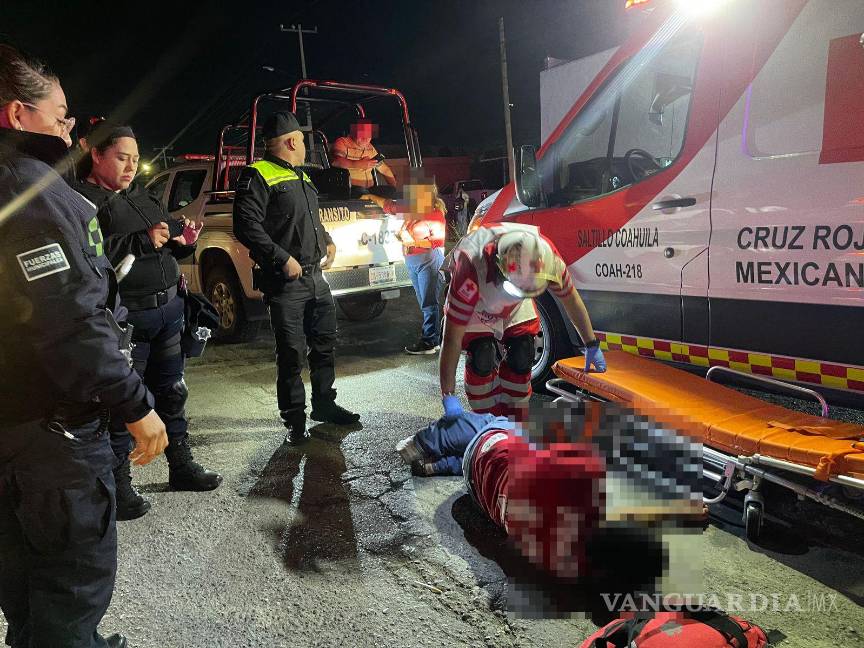 $!El conductor del vehículo Ford Fusión quedó detenido tras el atropello.