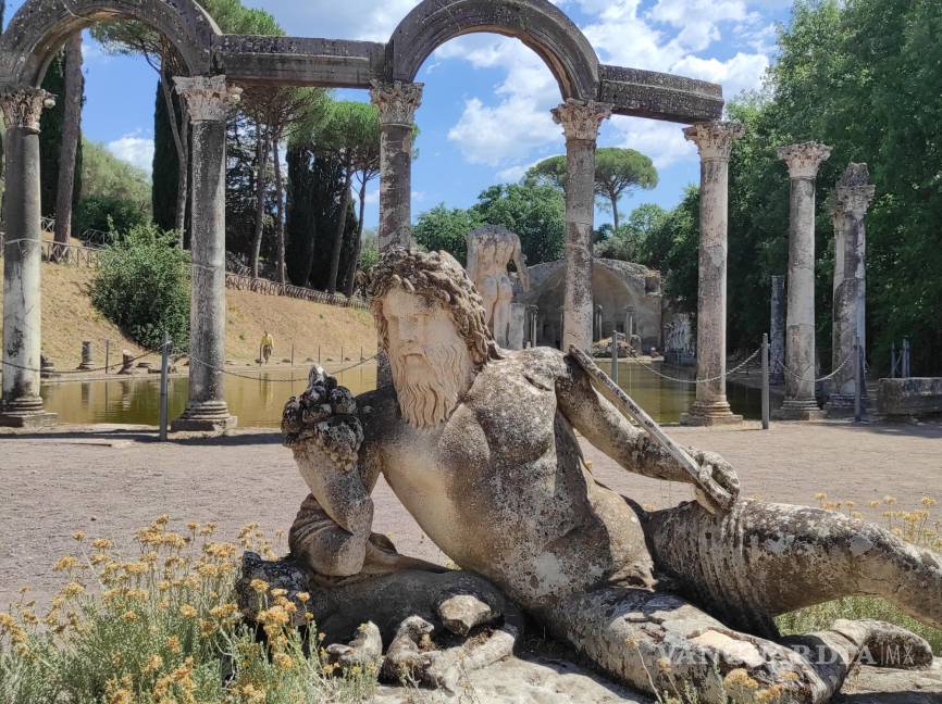 $!Canopus de Villa Adriana, con la imagen de uno de sus dos faunos yacentes que la dan paso.