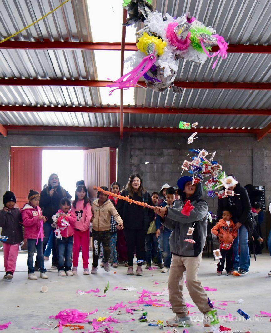$!La visita de los Reyes Magos se convirtió en una verdadera fiesta.
