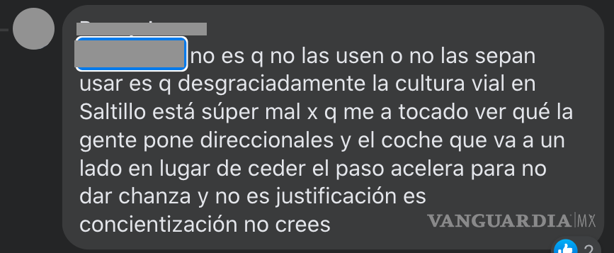 $!¿En Saltillo no saben usar las direccionales del auto? Usuarios en redes se quejan de la falta de cultura vial