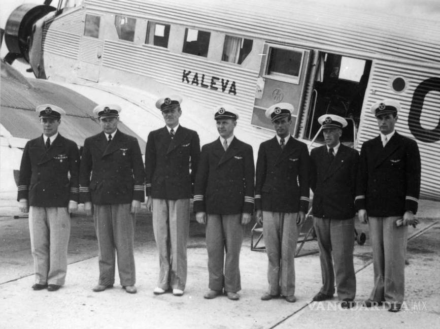 $!La tripulación del avión Junkers Ju 52 Kaleva de la aerolínea finlandesa Aero —ahora Finnair— en una fotografía fechada en la primavera de 1940