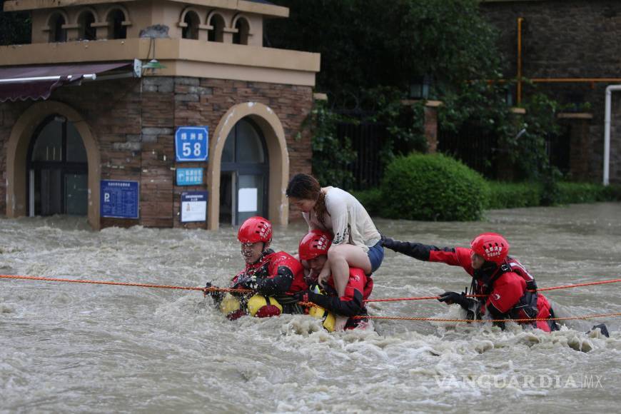 $!Suman 209 muertos por inundaciones en Japón