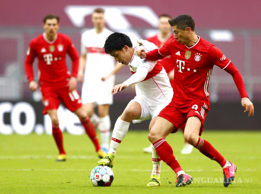 $!Bayern Munich golea al Stuttgart con triplete de Lewandowski