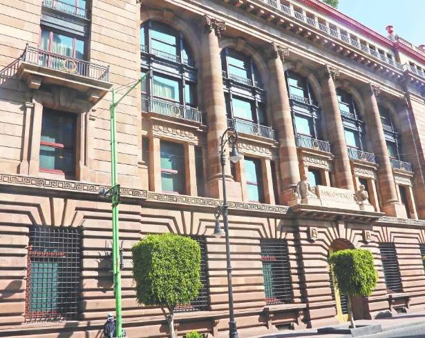 La postura de los tres integrantes a favor ocurre luego de que Banxico enfatizó que no reaccionaría de manera mecánica a los ajustes de la Fed