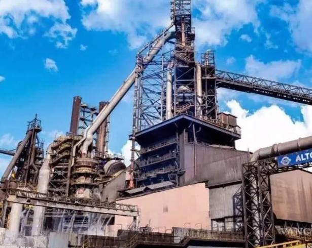 Aún sin estar en funcionamiento, Altos Hornos de México eroga millonarias cantidades en nómina y otros servicios,