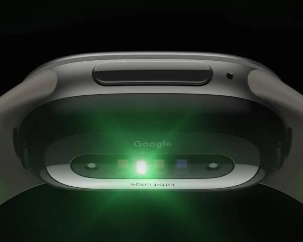 Google presentó su nueva pulsera de actividad avanzada, Google Fitbit Edge, un dispositivo que incorpora mediciones preventivas de salud basadas en IA y una batería con hasta siete días de autonomía.