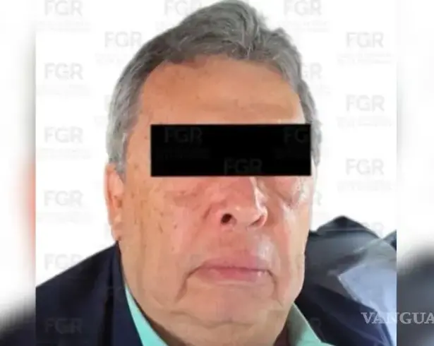 Ángel “N”, ex gobernador de de Guerrero, fue detenido luego de una reciente investigación por parte de la FGR que lo implican por su presunta participación en el ocultamiento de evidencias para conocer el paradero de los normalistas de Ayotzinapa.