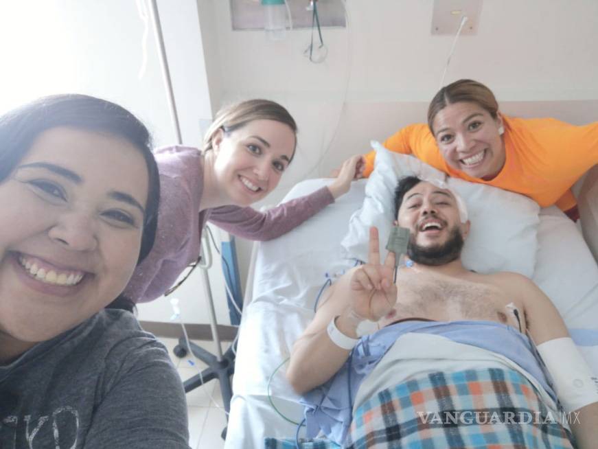 $!Joven coahuilense lucha contra el cáncer y espera un milagro para salvarse