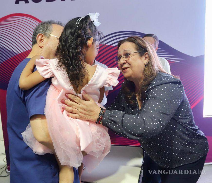 $!Familias de los niños beneficiados agradecieron el apoyo recibido en el evento del DIF Saltillo.