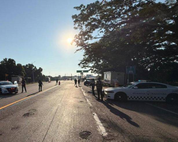 SSP de Sinaloa informó un par de situaciones que se han registrado la mañana del domingo en la región, el primero un bloqueo en la autopista Mazatlán-Tepic, seguido de un “evento de seguridad” en Escuinapa.