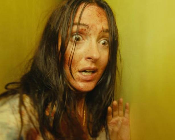 La película Backrooms, basada en una de las leyendas urbanas más virales de internet, presentó su segundo tráiler y promete convertirse en uno de los estrenos más inquietantes del año.