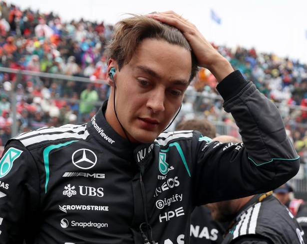 George Russell tendrá que remontar desde el fondo de la parrilla en Marina Bay, circuito donde conquistó la victoria con Mercedes en 2025.