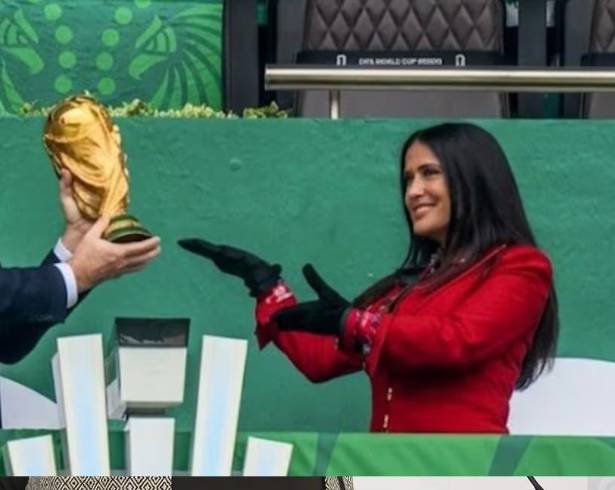 Sheinbaum aclaró que Salma Hayek fue invitada por la FIFA para representar a México en la inauguración del Mundial 2026.
