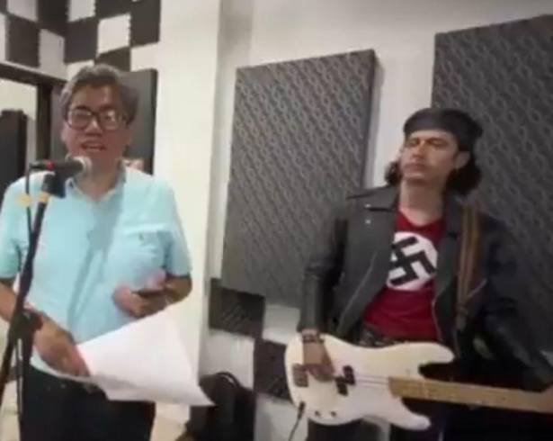 Saúl Monreal aclaró que no comparte símbolos de odio tras polémica por un video donde apareció una playera con esvástica.