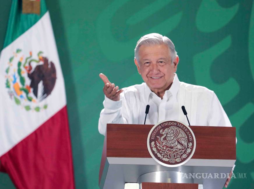 'Les debería dar vergüenza', AMLO critica a Walmart y Bimbo por ampararse contra reforma eléctrica