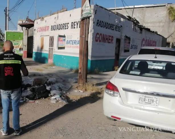 El Ayuntamiento de Torreón intensificó los operativos para retirar vehículos abandonados en la vía pública, principalmente en el centro y colonias, con el objetivo de liberar espacios.