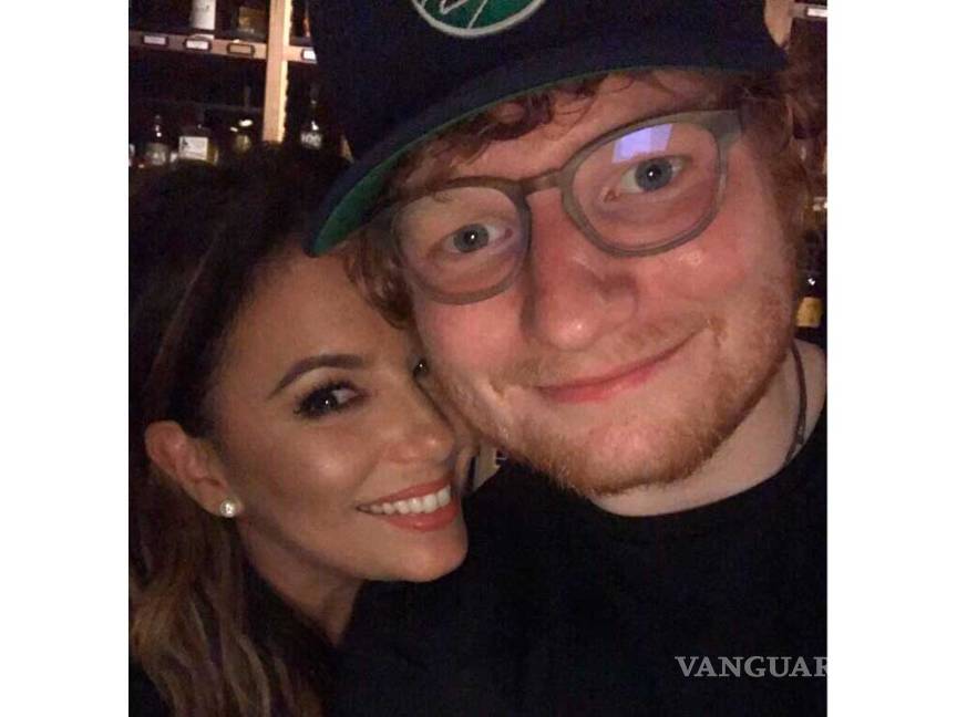 Eva Longoria presume encuentro con Ed Sheeran tras declarar su obsesión por él