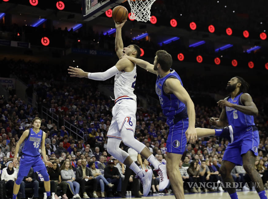 $!Embiid y Simmons hacen la dupla perfecta para darle la victoria a los 76ers