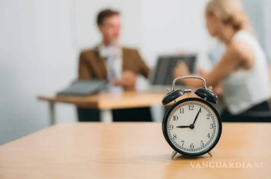 $!La jornada laboral de 40 horas será aplicada paulatinamente.