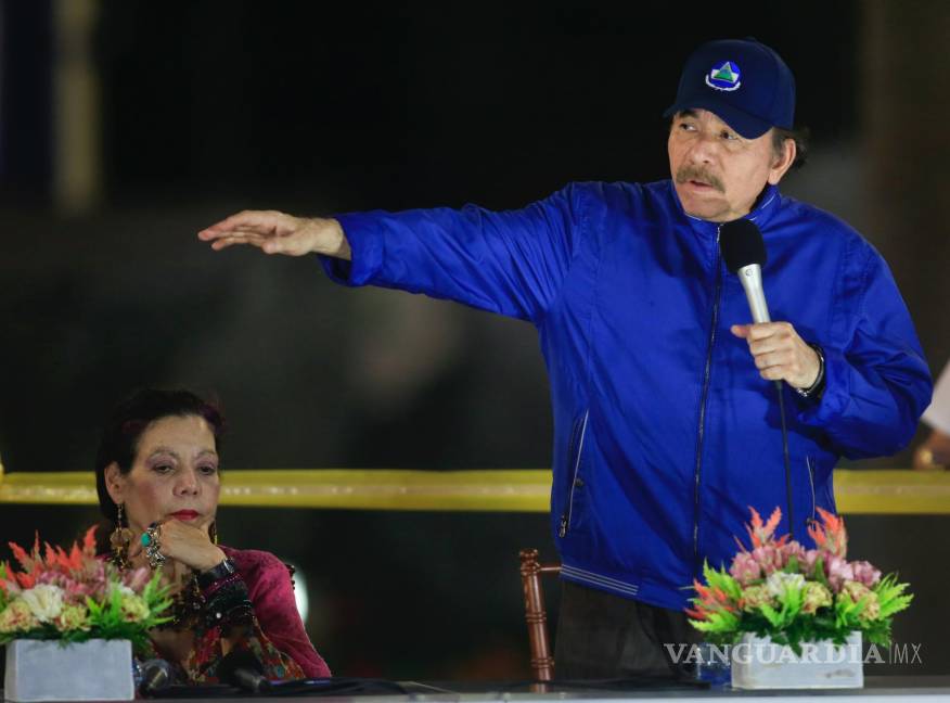 $!El presidente de Nicaragua, Daniel Ortega, y la primera dama y vicepresidenta Rosario Murillo culpan al clero de “terrorista” por apoyar los disturbios civiles.