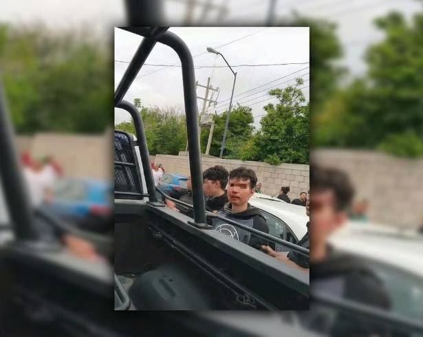 Los detenidos por el ataque a la Secundaria 13 fueron trasladados en una unidad de seguridad,; la Fiscalía de Coahuila integra la carpeta de investigación para definir su situación legal.